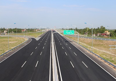 Autoroute Hanoï-Haïphong au Vietnam